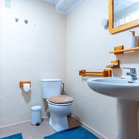 Bluecalp Nur 180m Zum Strand, Modern & Zentral דירה קלפה