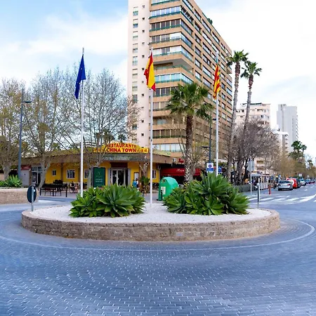 דירה Bluecalp Nur 180m Zum Strand, Modern & Zentral קלפה